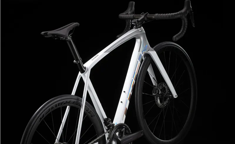 Trek Emonda SL 7 Road Bike in White-1